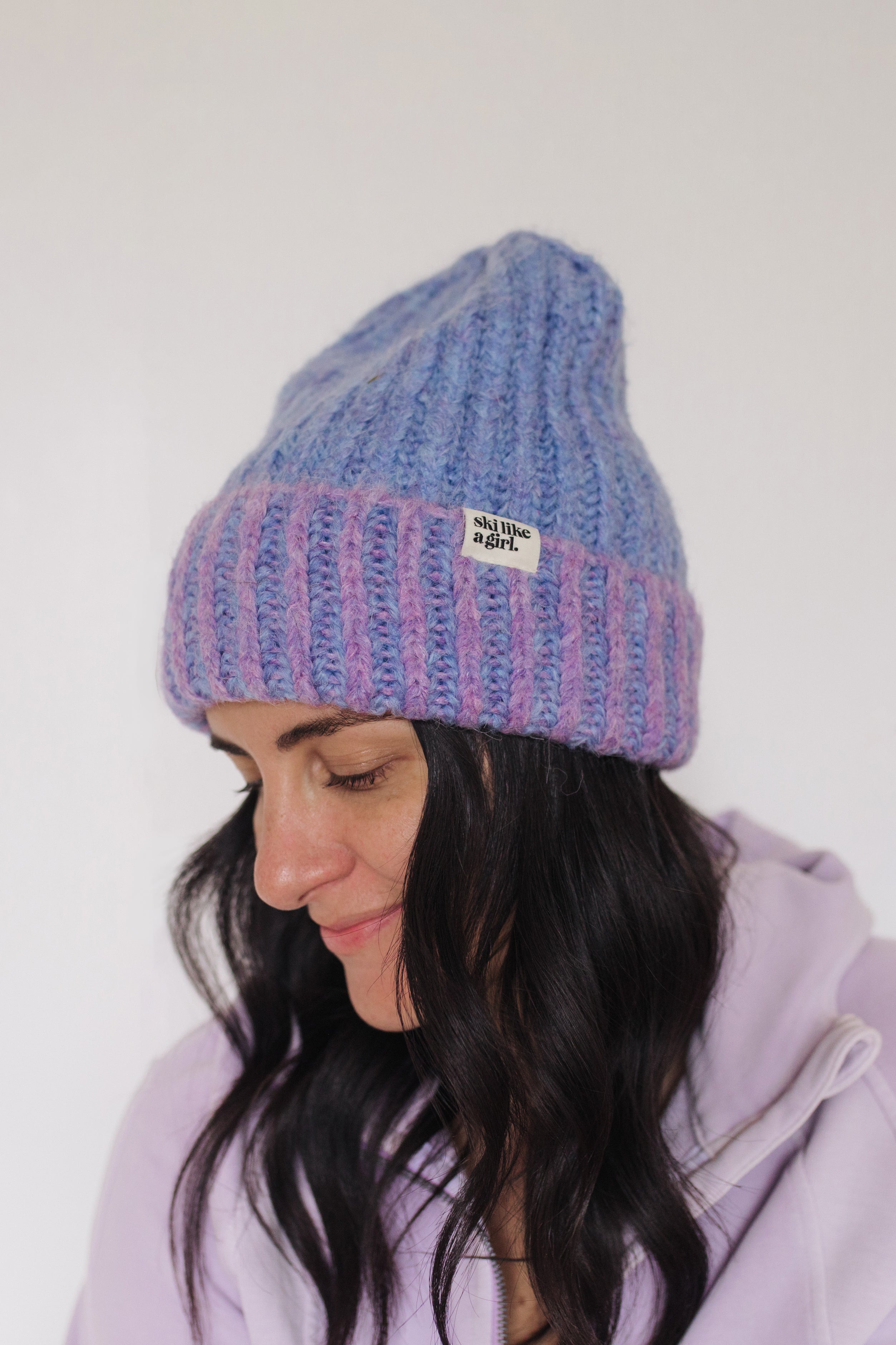 Aprés Beanie – Frost – Ski Like a Girl